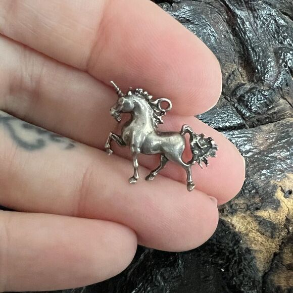 Vintage Sterling Silver Charm Unicorn Magical Whimsical Fairytale Story - Picture 2 of 9